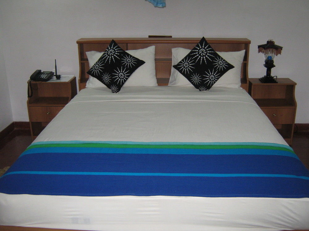 Zen Rooms Modern City Inn Negombo Buitenkant foto