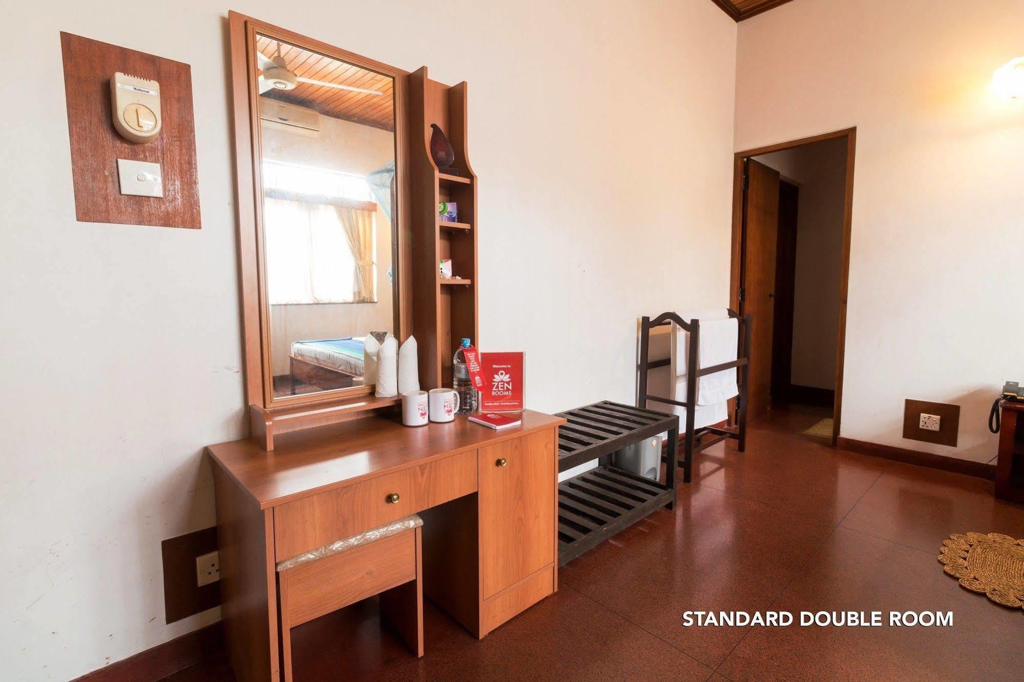 Zen Rooms Modern City Inn Negombo Buitenkant foto