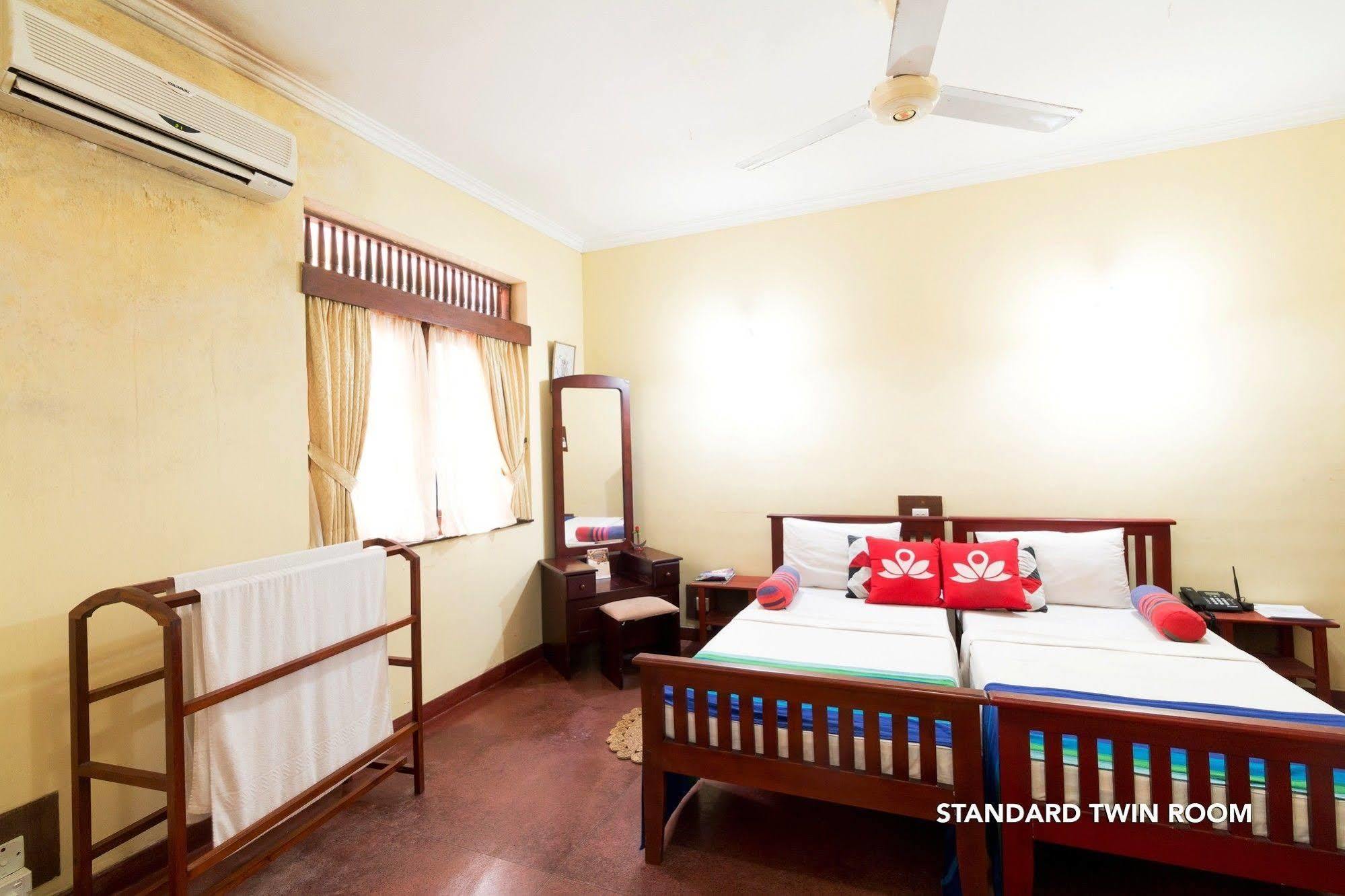 Zen Rooms Modern City Inn Negombo Buitenkant foto
