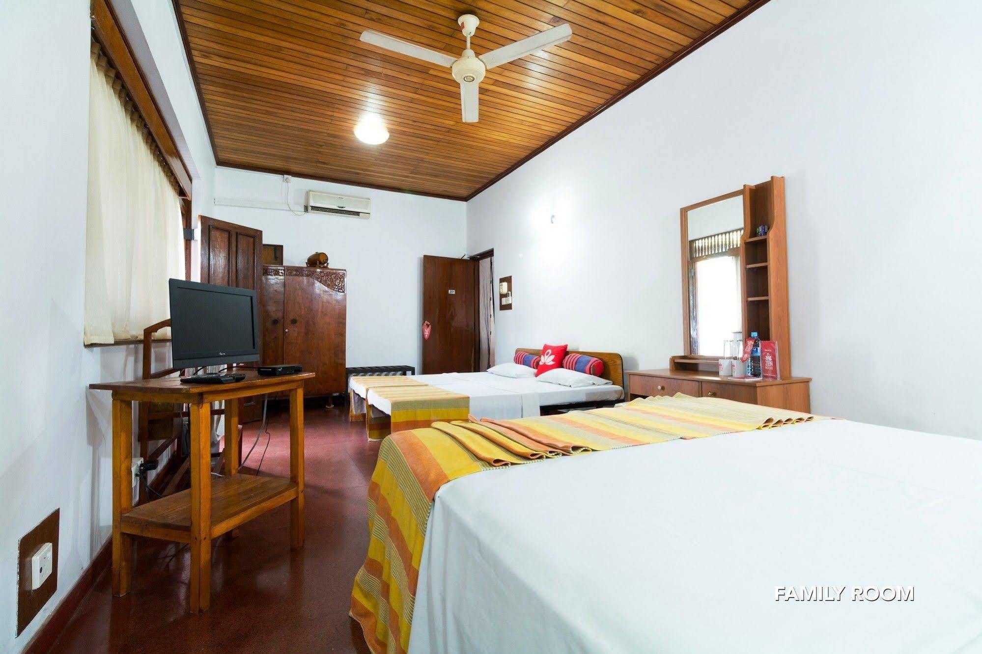 Zen Rooms Modern City Inn Negombo Buitenkant foto