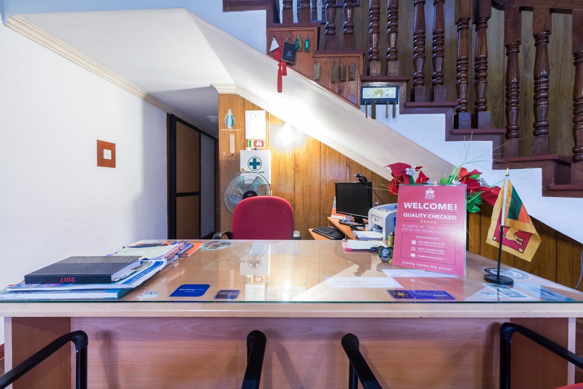 Zen Rooms Modern City Inn Negombo Buitenkant foto